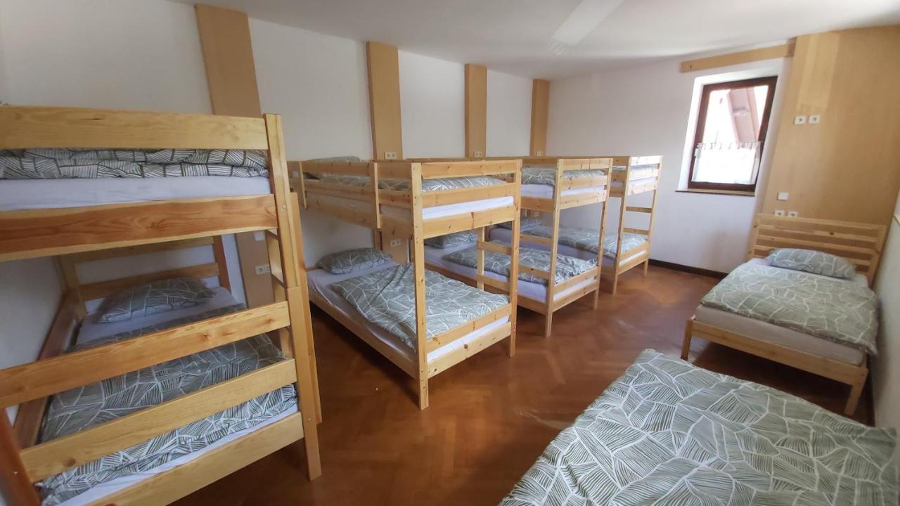 Hostel In Picerija Spajza Mojstrana Exterior photo